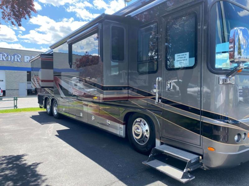 2013 Foretravel Motorcoach Phenix 404S, $ 219,990