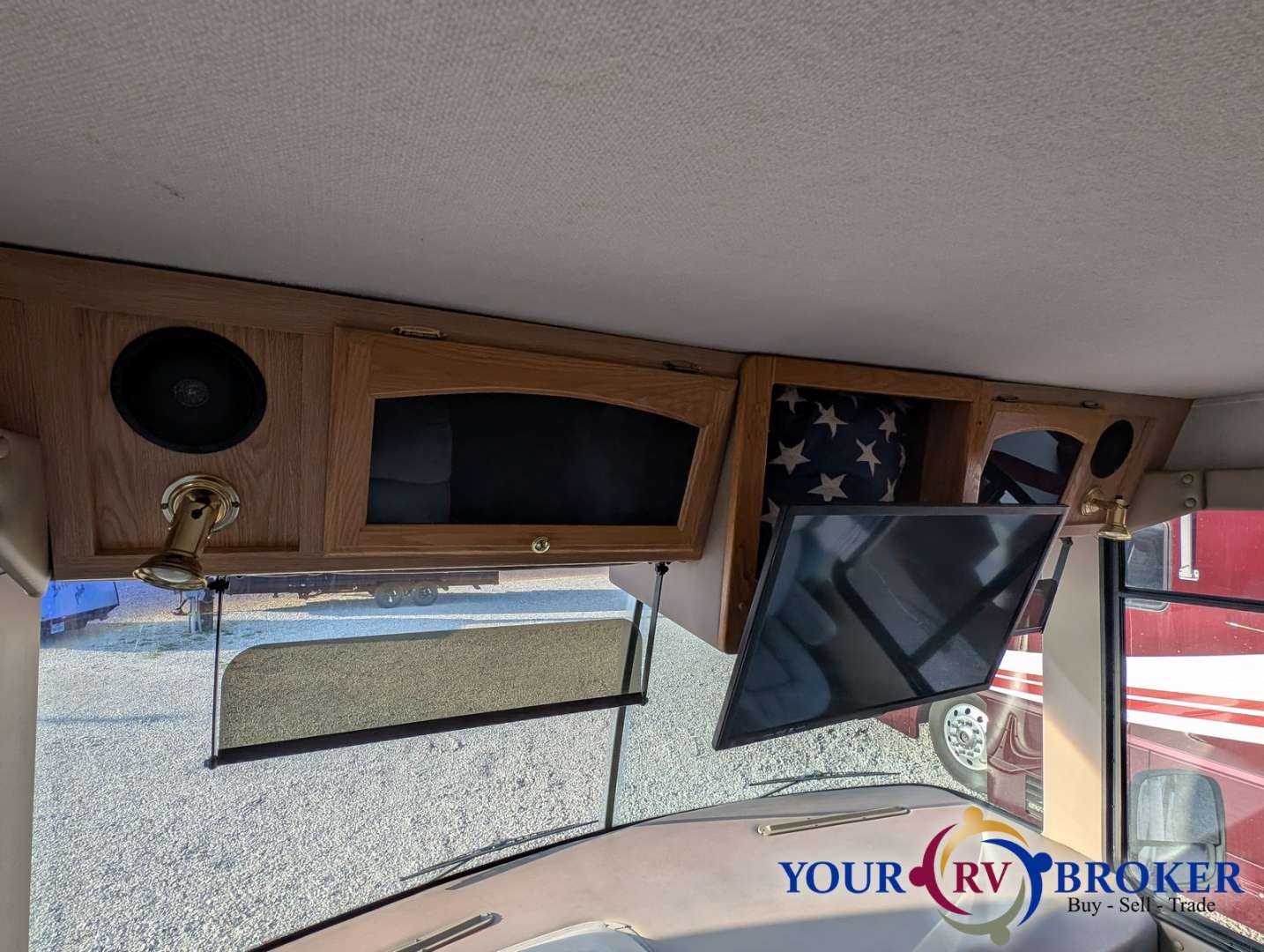 2000 Georgie Boy Landau 3301, $ 17,900