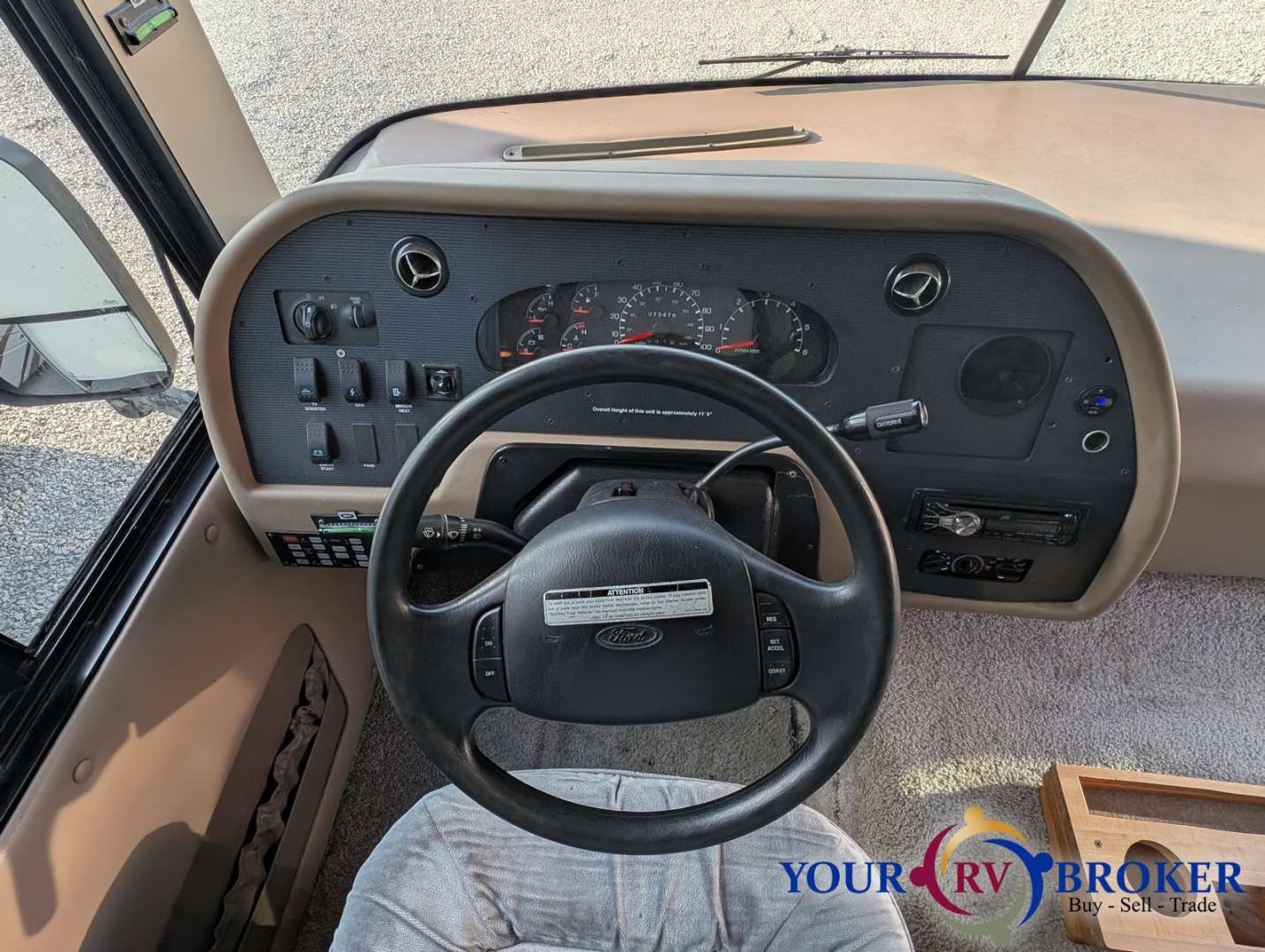 2000 Georgie Boy Landau 3301, $ 17,900