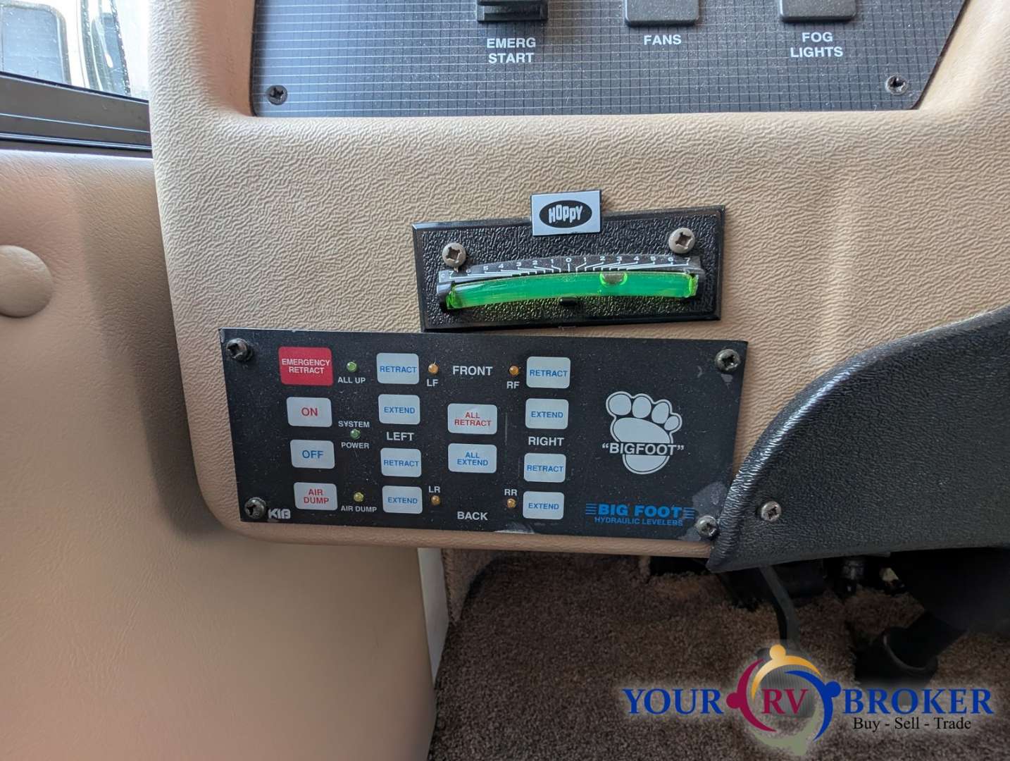 2000 Georgie Boy Landau 3301, $ 17,900