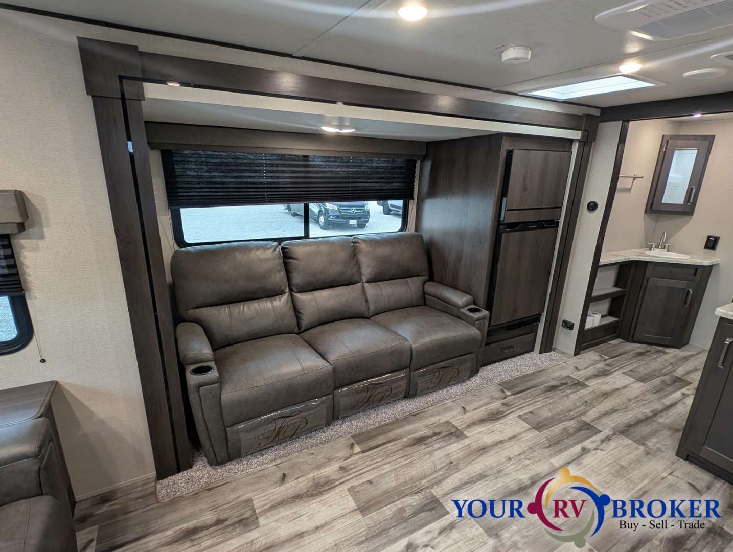 2023 Grand Design Transcend Xplor 245RL, $ 25,900