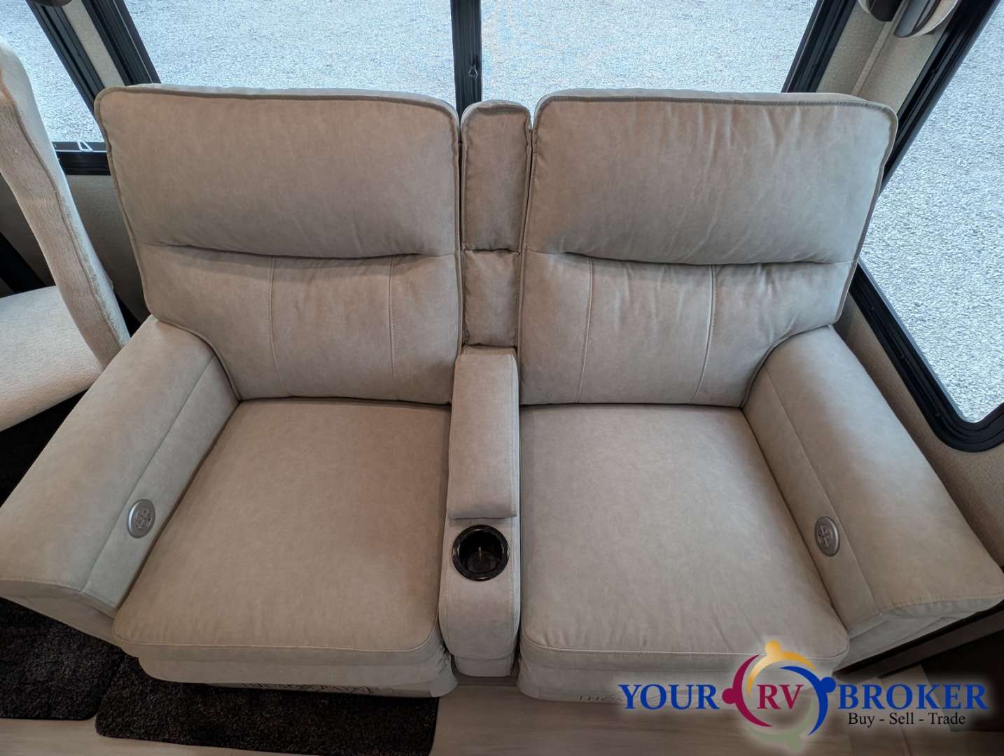 2022 Grand Design Solitude 372WB-R, $ 67,000