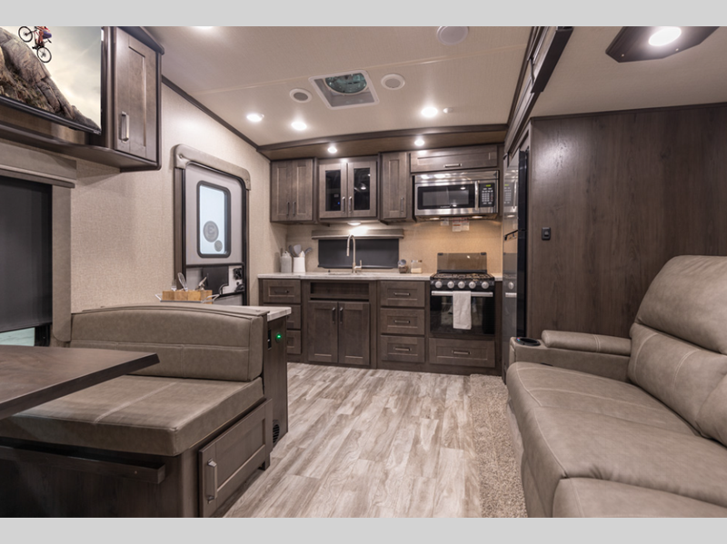 2022 Grand Design Reflection 150 Series 226RK, $ 0