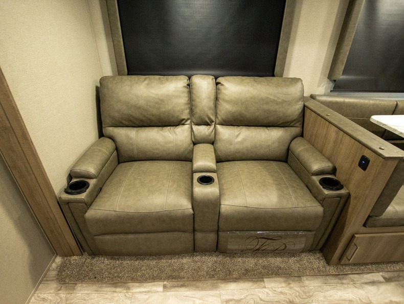 2022 Grand Design Imagine 2800BH, $ 0