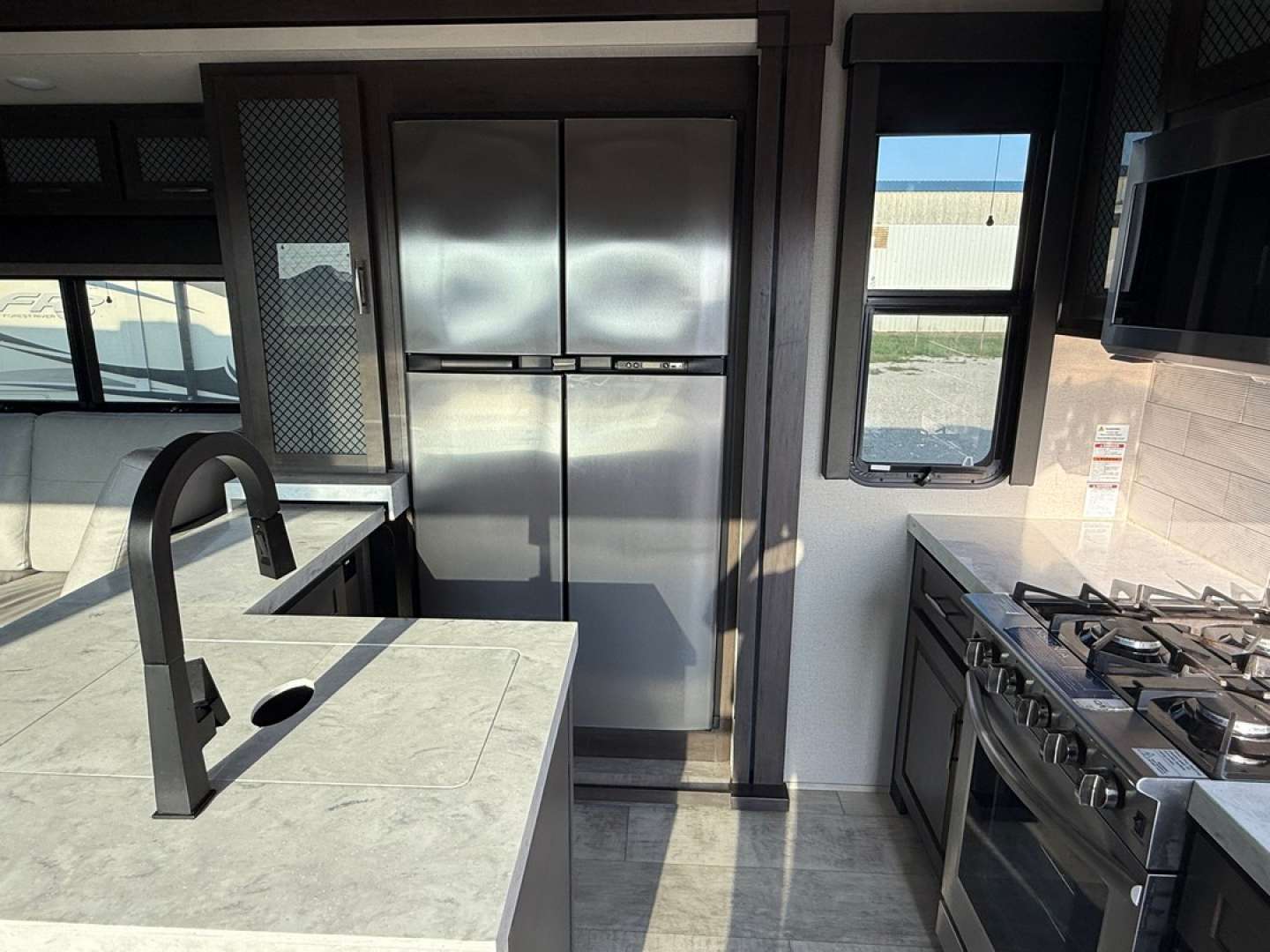 2021 Grand Design Momentum M-Class Toy Hauler 395M, $ 84,900