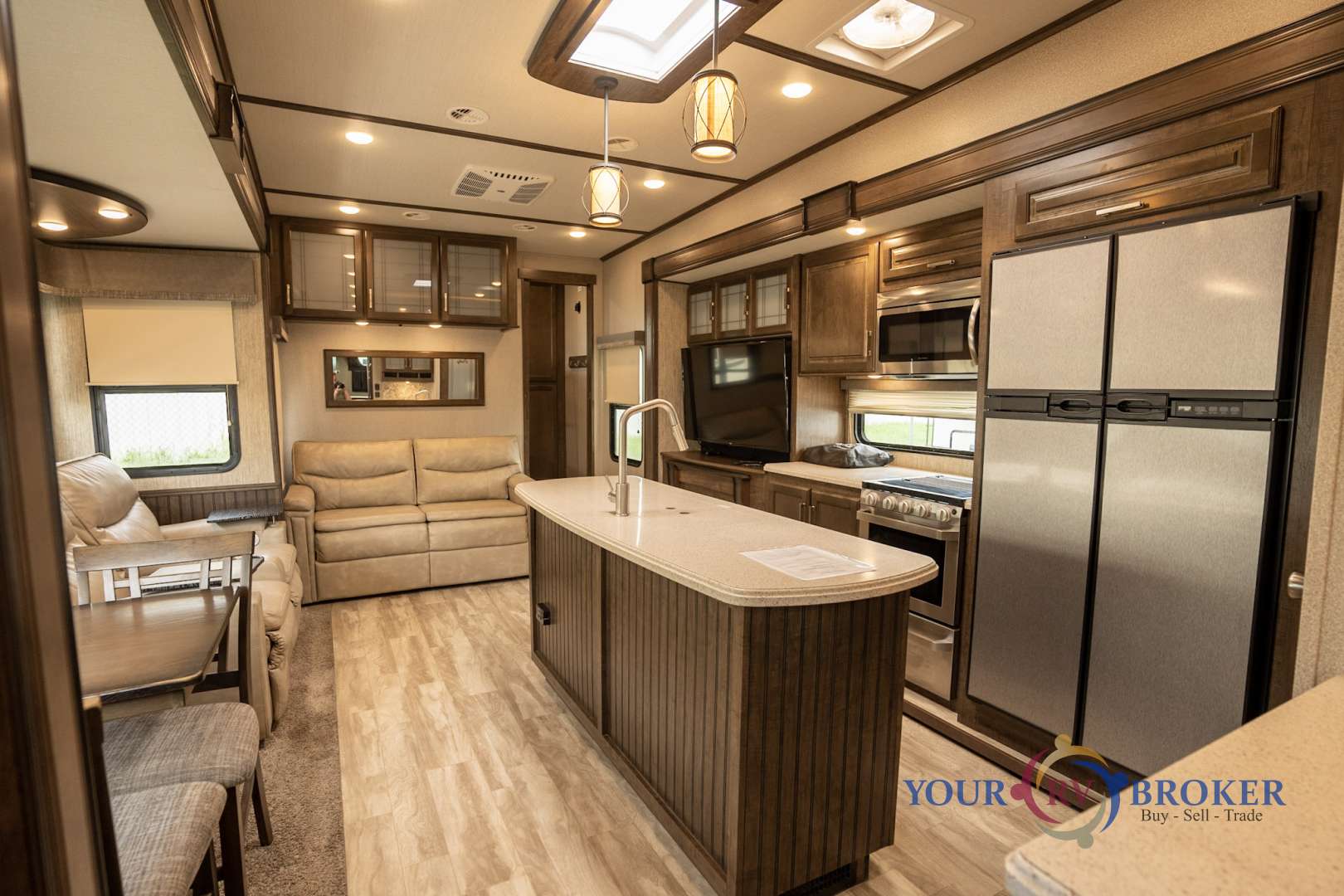2020 Grand Design Solitude S-Class 3550BH, $ 55,000