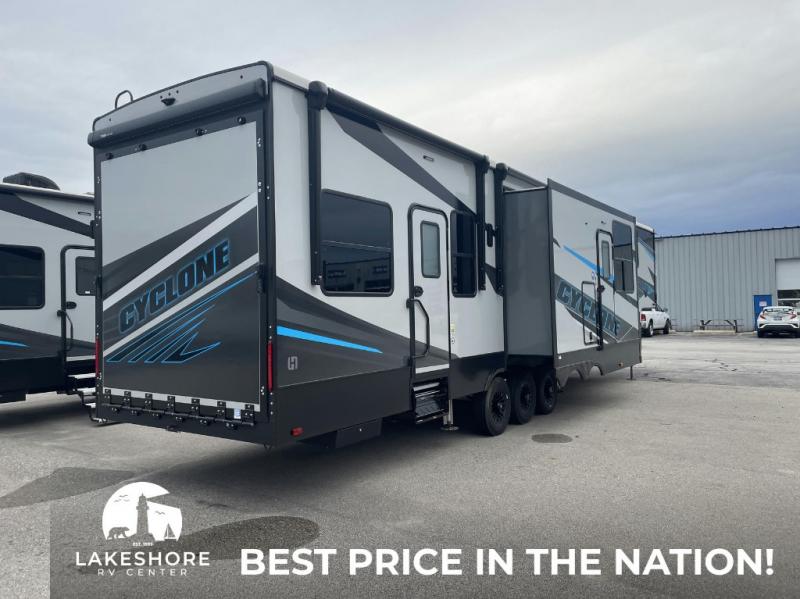 2025 Heartland Cyclone 4006, $ 169,270