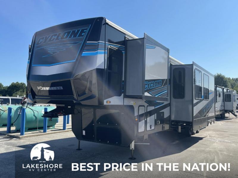 2025 Heartland Cyclone 4008, $ 175,769