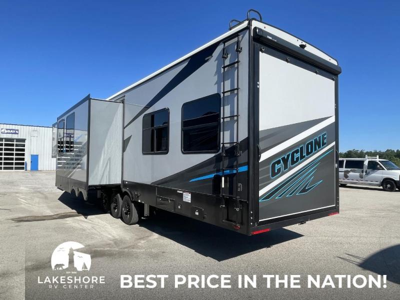 2025 Heartland Cyclone 4008, $ 175,769