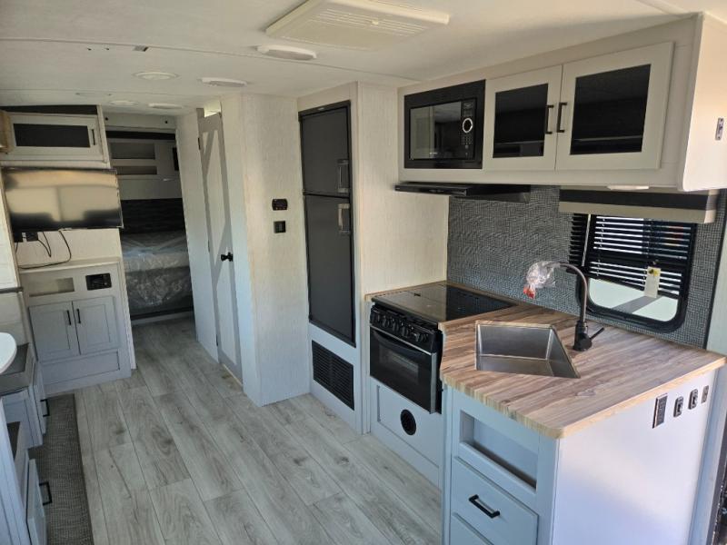 2022 Heartland North Trail Ultra Lite NT 27LRSS, $ 39,990