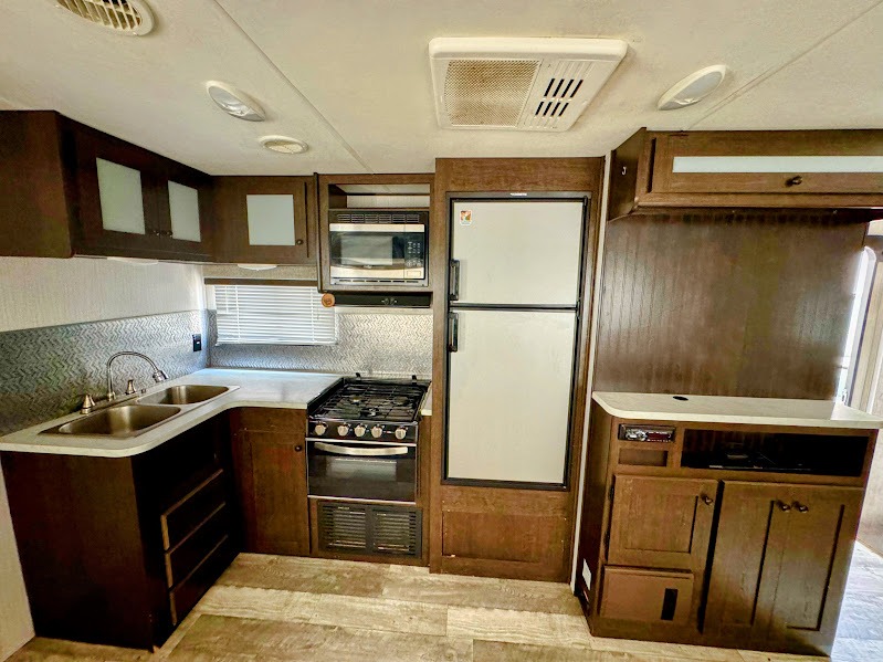 2021 Heartland Prowler 315BH, $ 17,999