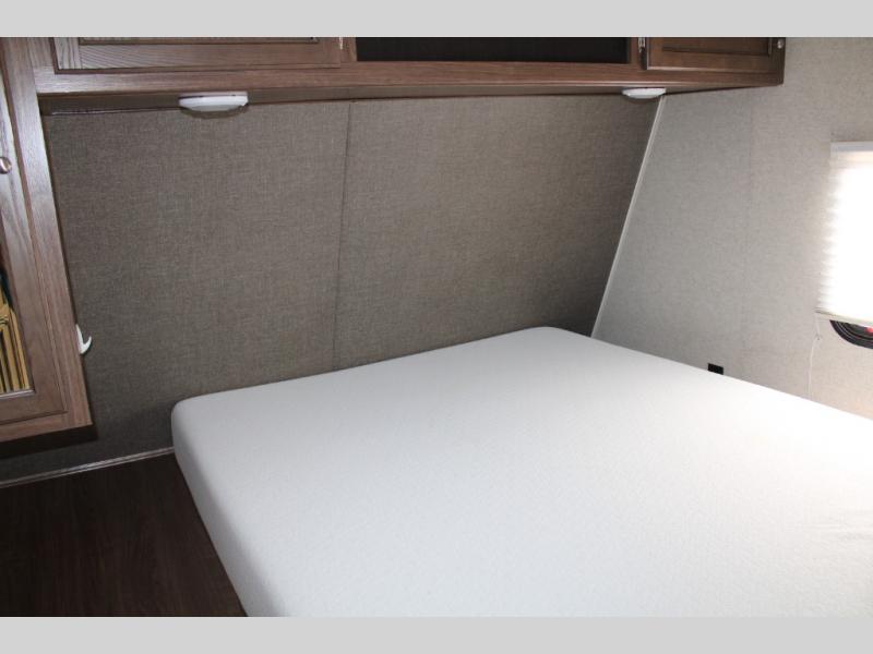 2017 Heartland Prowler 29P RKS, $ 0