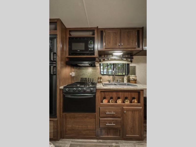 2017 Heartland Pioneer PI BH 250, $ 0