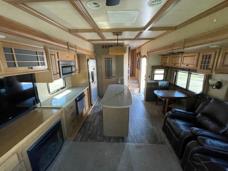 2015 Heartland Bighorn BH 3570RS, $ 44,990