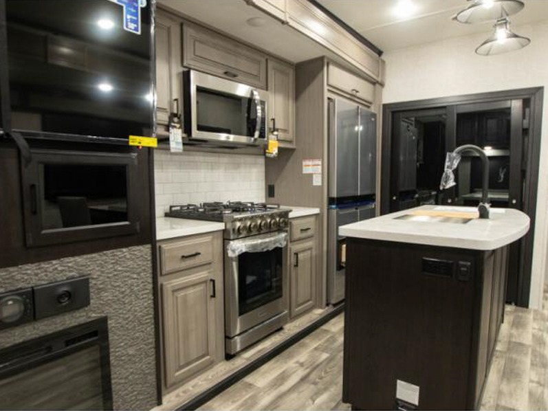 2023 Highland Ridge Mesa Ridge 379FBS, $ 72,990