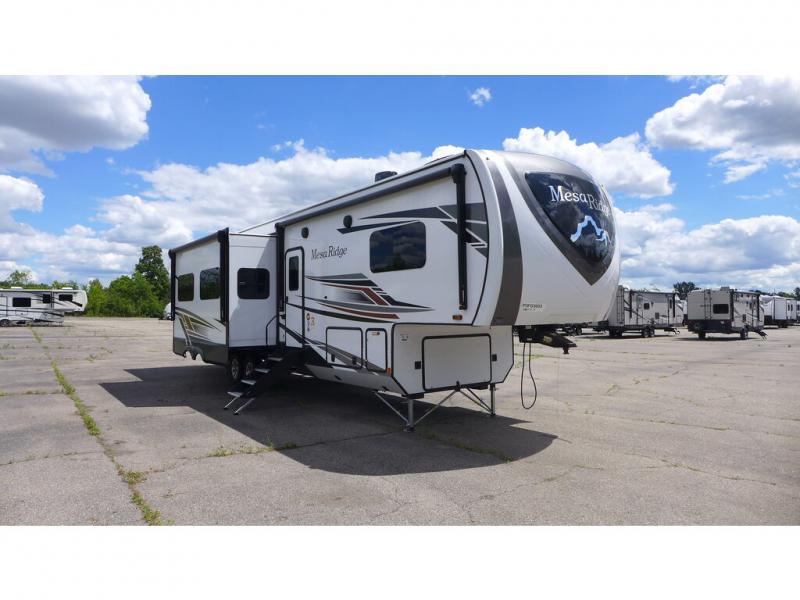 2023 Highland Ridge Mesa Ridge 374BHS, $ 112,233