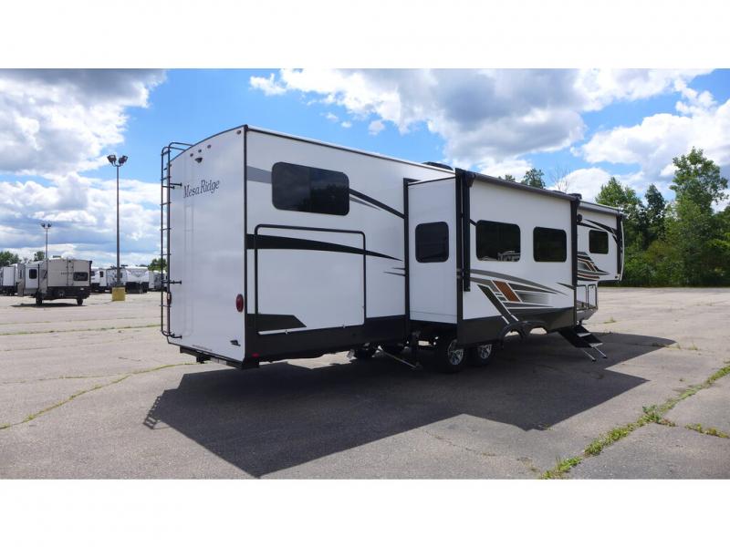 2023 Highland Ridge Mesa Ridge 374BHS, $ 112,233