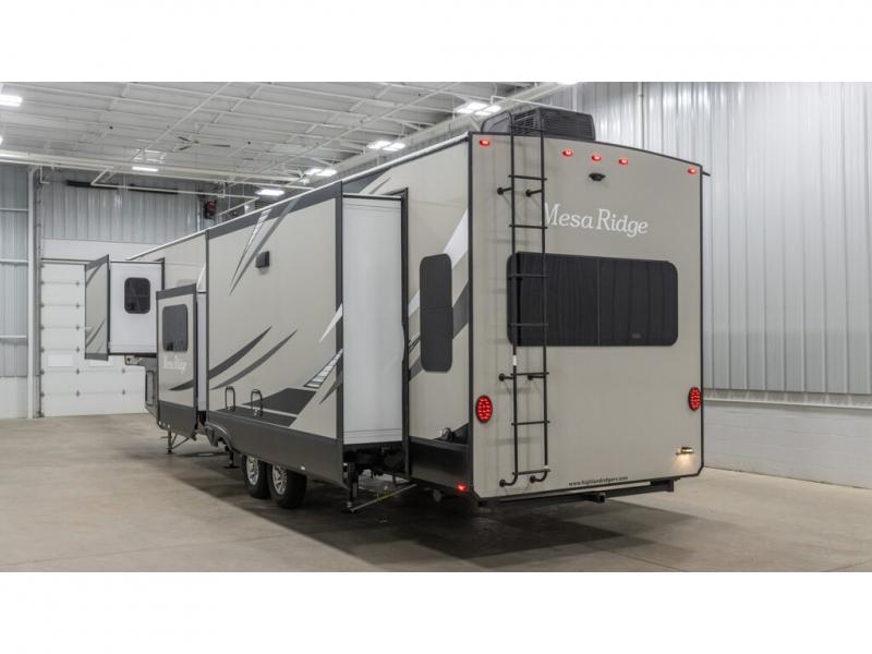 2022 Highland Ridge Mesa Ridge 371MBH, $ 69,990