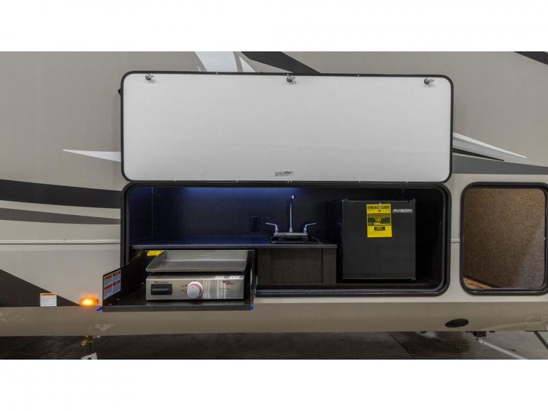 2022 Highland Ridge Mesa Ridge 371MBH, $ 69,990