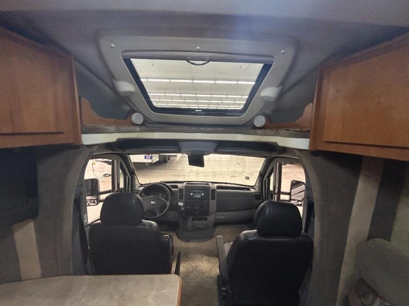 2008 Itasca Navion M24DL, $ 67,990