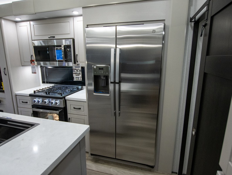 2026 Jayco North Point 377RLBH, $ 148,044