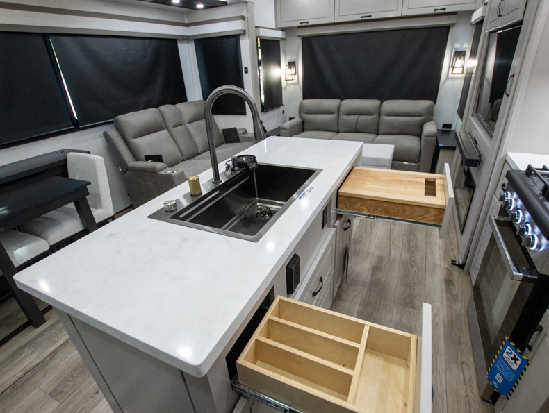 2026 Jayco North Point 377RLBH, $ 148,044