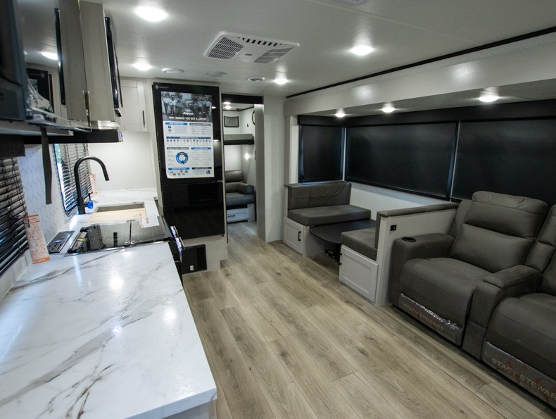 2026 Jayco Jay Feather 29QBH, $ 65,530