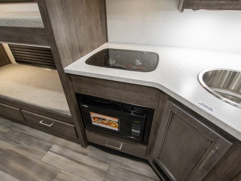 2026 Jayco Redhawk SE 31FF, $ 153,136