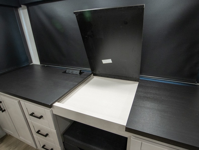 2026 Jayco Jay Feather 27MK, $ 64,337