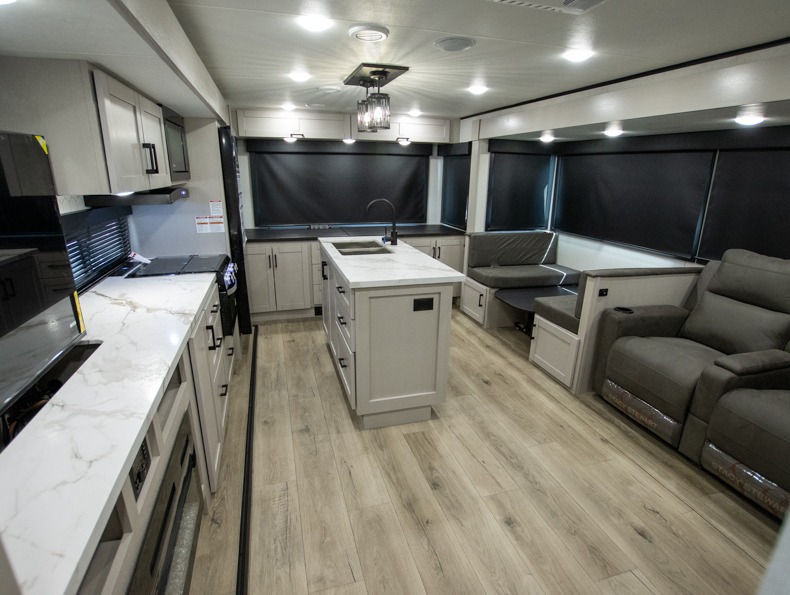 2026 Jayco Jay Feather 27MK, $ 64,337
