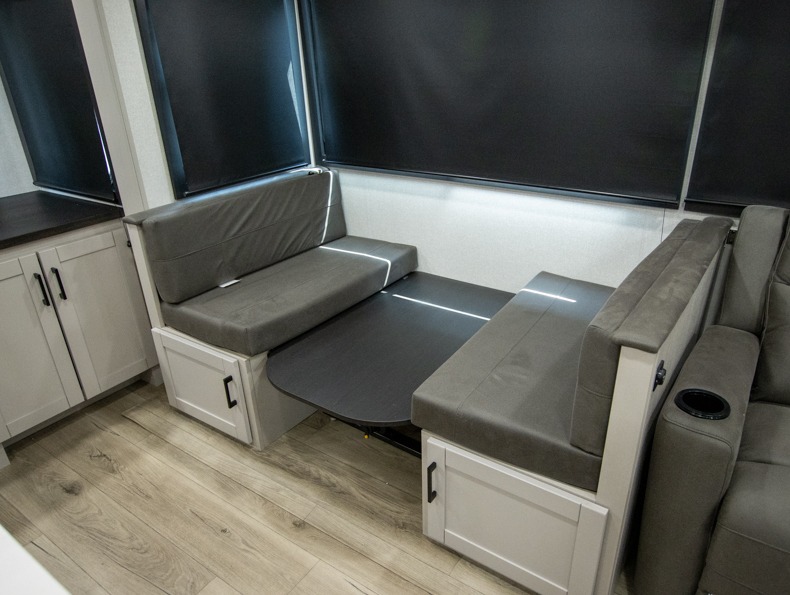 2026 Jayco Jay Feather 27MK, $ 64,337