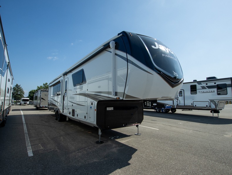 2026 Jayco Pinnacle 38FBRK, $ 158,297