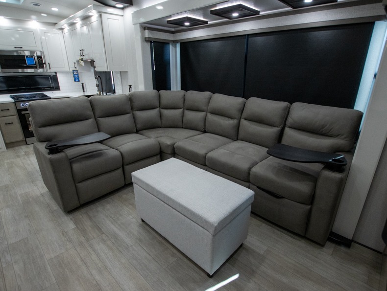 2026 Jayco Pinnacle 38FBRK, $ 158,297