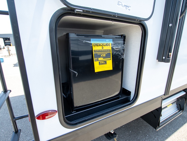 2026 Jayco Jay Feather 26FK, $ 63,354