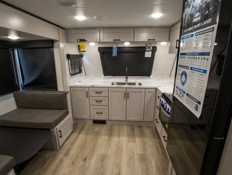 2026 Jayco Jay Feather 26FK, $ 63,354