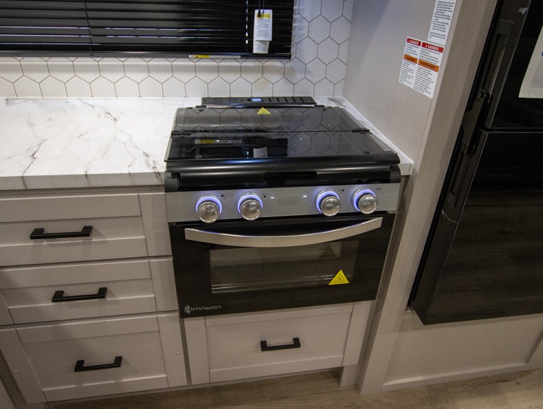 2026 Jayco Jay Feather 26FK, $ 63,354