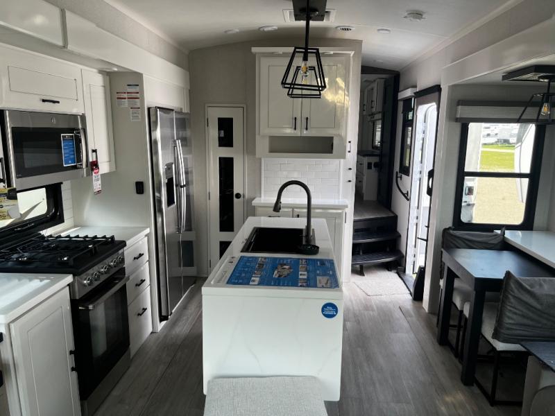 2026 Jayco Pinnacle 32RLTS, $ 145,429