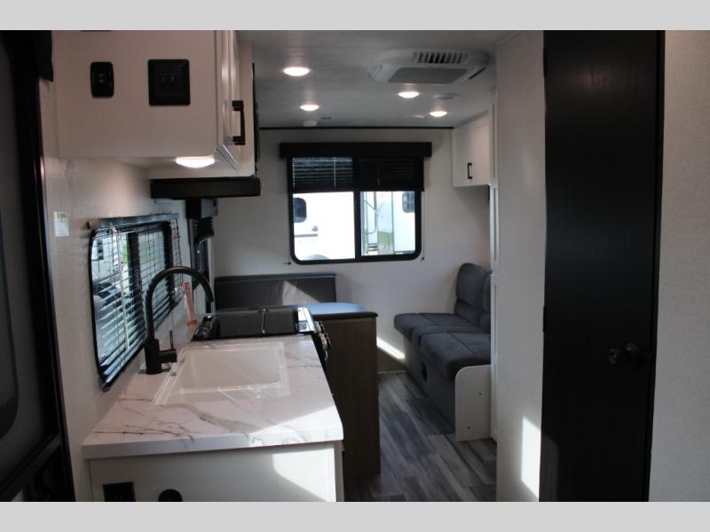 2026 Jayco Jay Flight SLX 210QB, $ 32,031