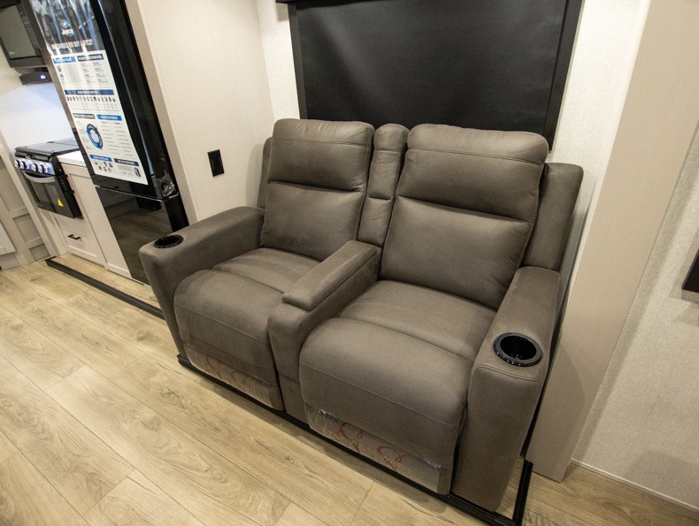 2026 Jayco Jay Feather 21MML, $ 51,916