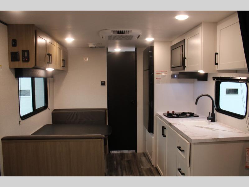 2026 Jayco Jay Flight SLX 175FQ, $ 27,811