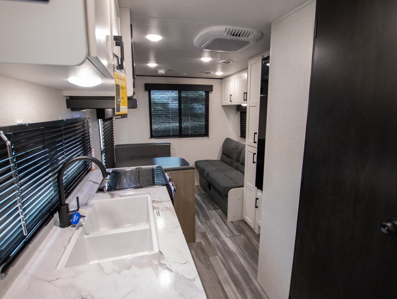 2026 Jayco Jay Flight SLX 210QB, $ 32,031