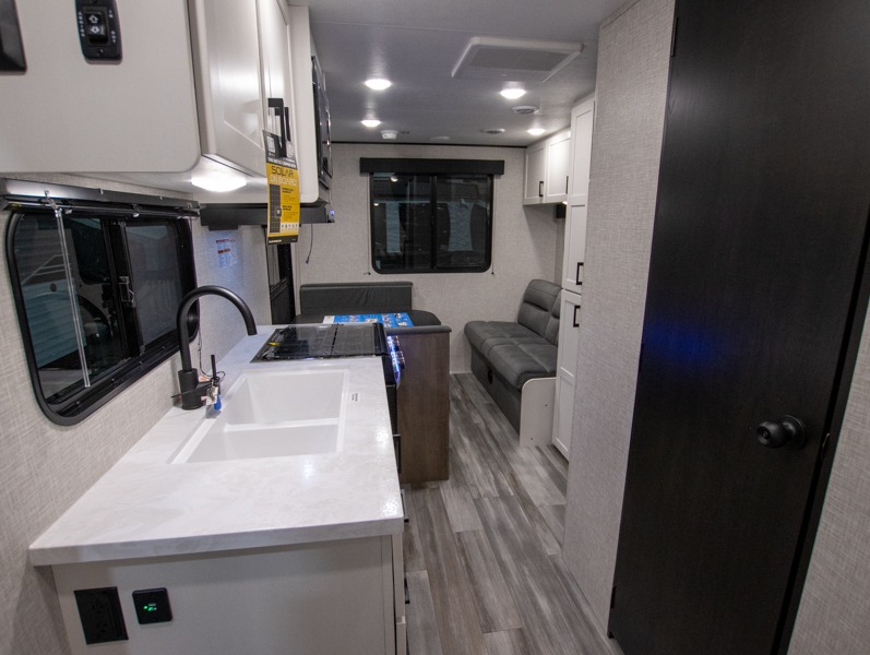 2025 Jayco Jay Flight SLX 210QB, $ 31,866