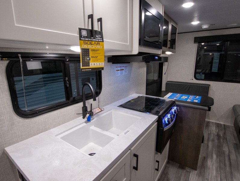 2025 Jayco Jay Flight SLX 210QB, $ 31,866