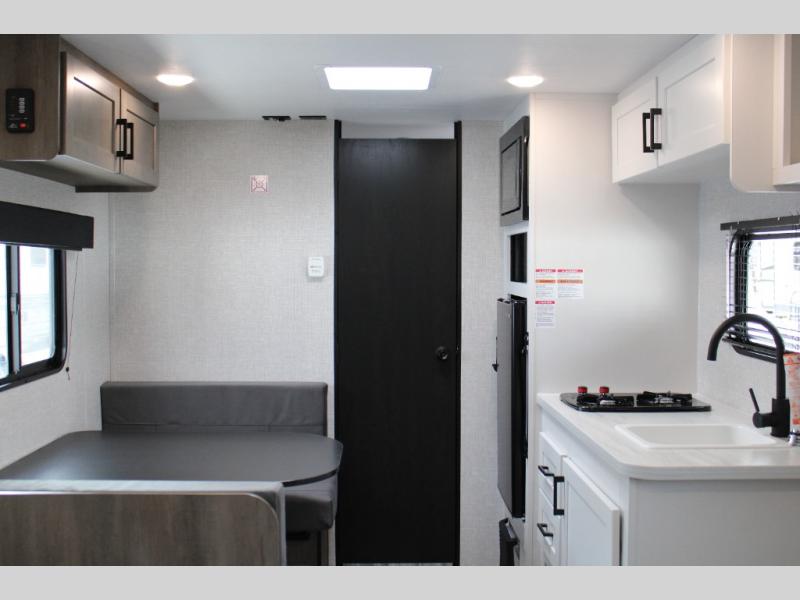 2025 Jayco Jay Flight SLX 170FQ Sport Edition, $ 23,086
