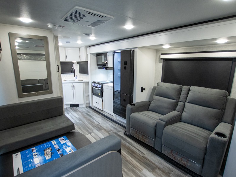 2025 Jayco Jay Feather 21MML, $ 51,309