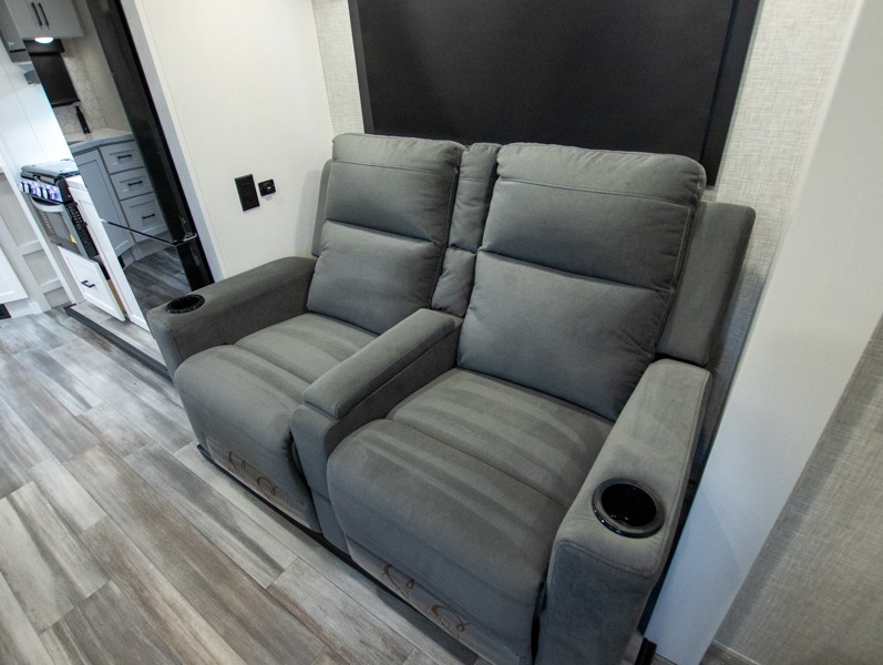 2025 Jayco Jay Feather 21MML, $ 51,309