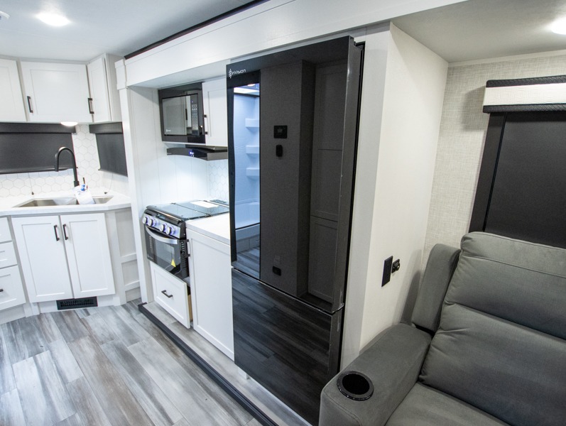 2025 Jayco Jay Feather 21MML, $ 51,309