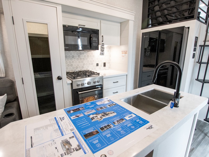 2025 Jayco Jay Flight Bungalow JayLoft, $ 95,506