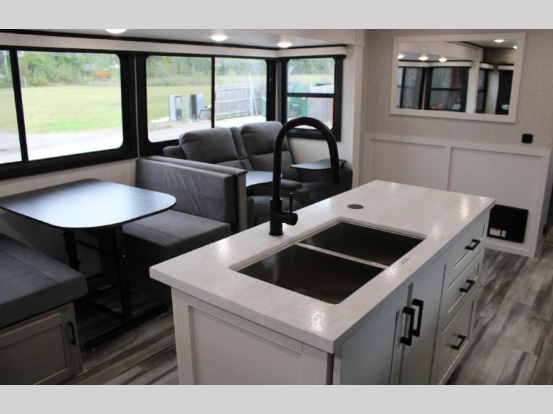2025 Jayco Jay Feather 27MK, $ 39,990