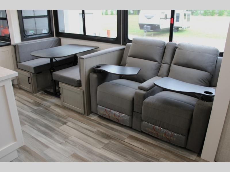 2025 Jayco Jay Feather 27MK, $ 39,990